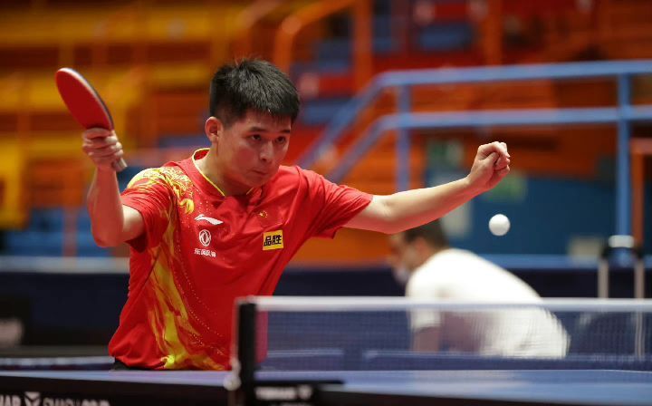 公司始终坚 公司始终坚