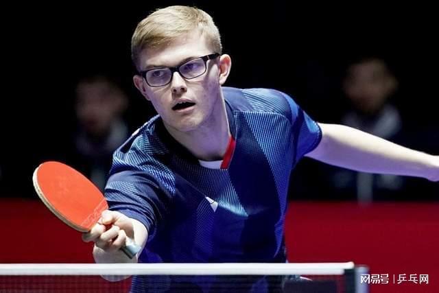 在网上引起 在网上引起