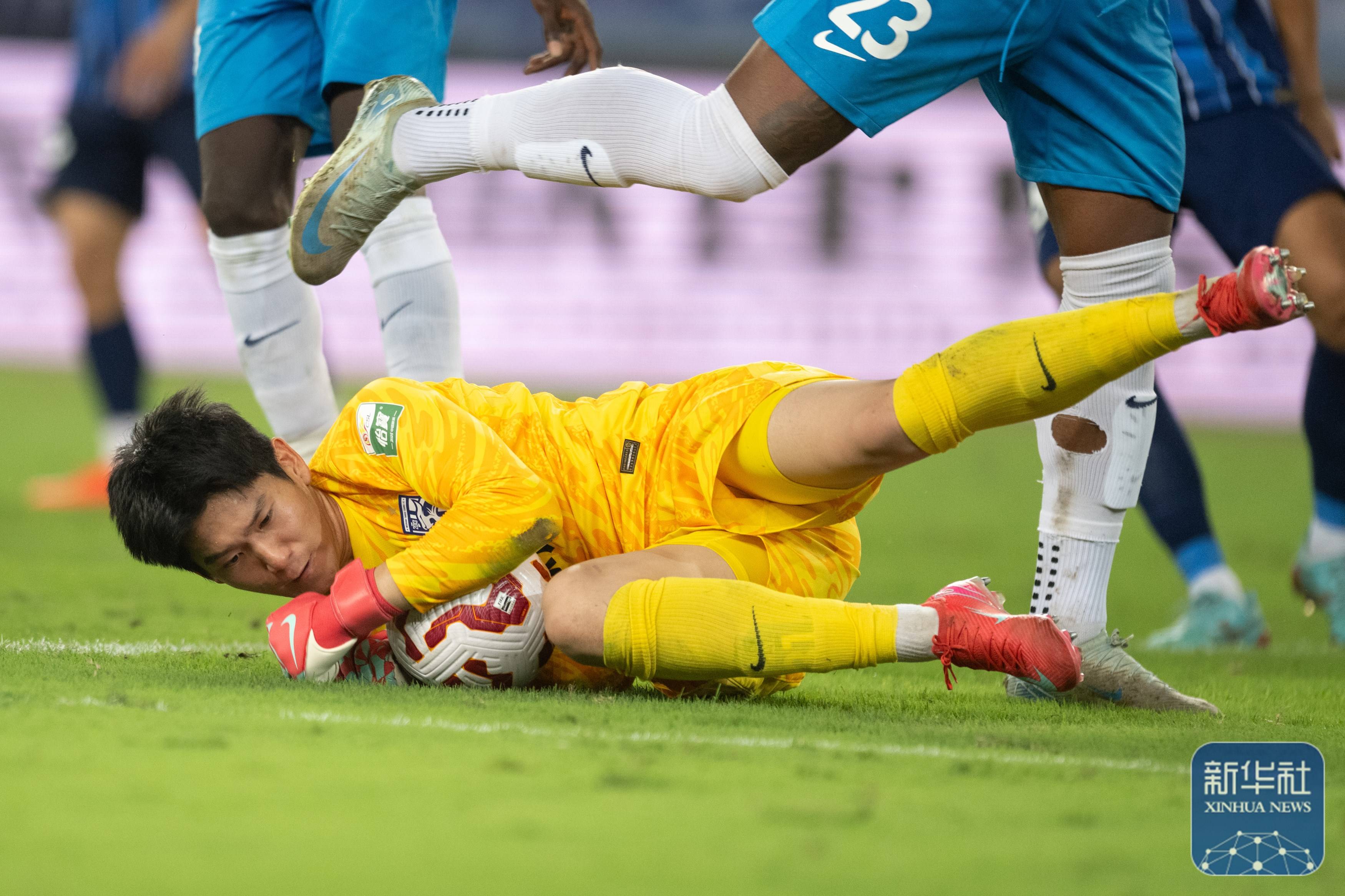 球员的接触 球员的接触