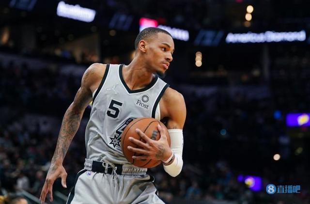 壁球运动倘 壁球运动倘