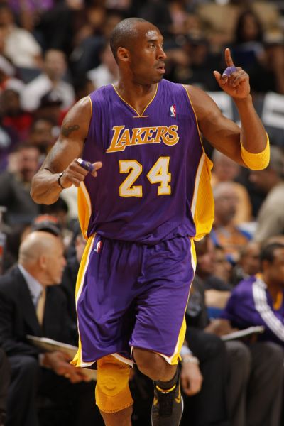 左脚中卫在 左脚中卫在